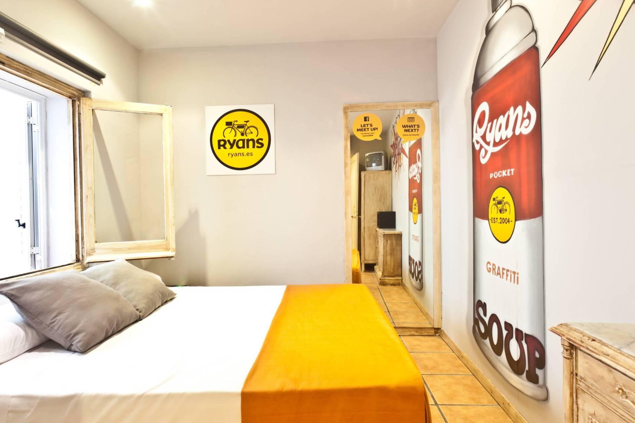 Ten Hostel Ibiza Town Exterior photo