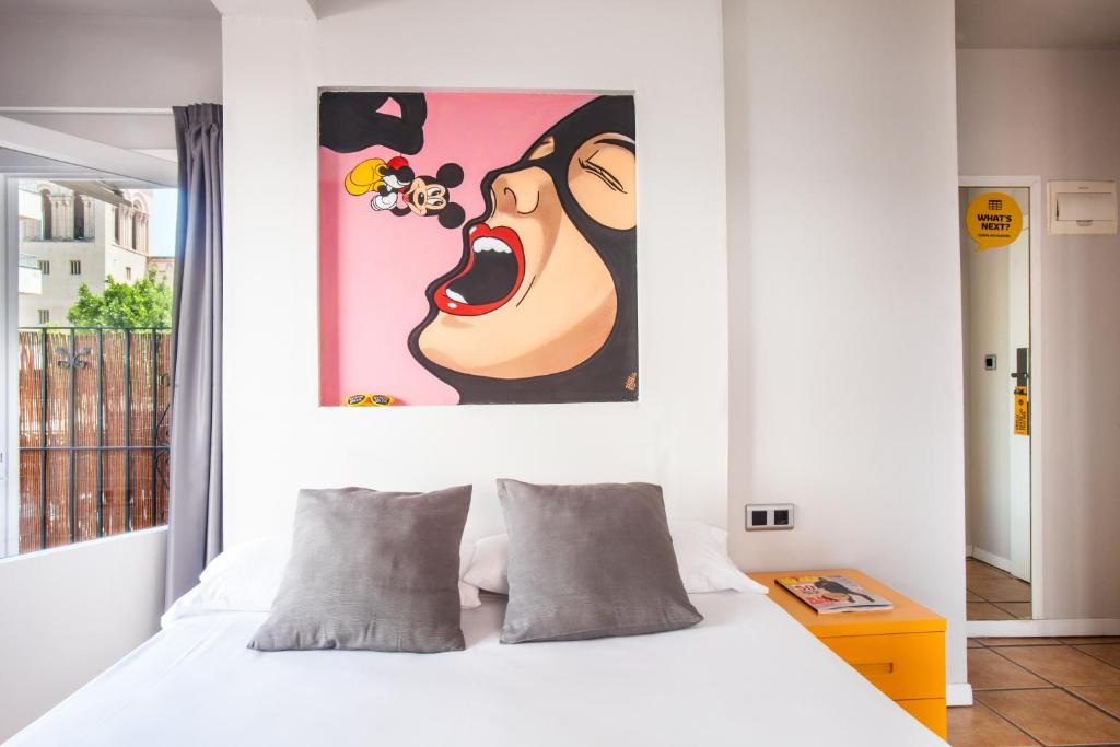 Ten Hostel Ibiza Town Exterior photo