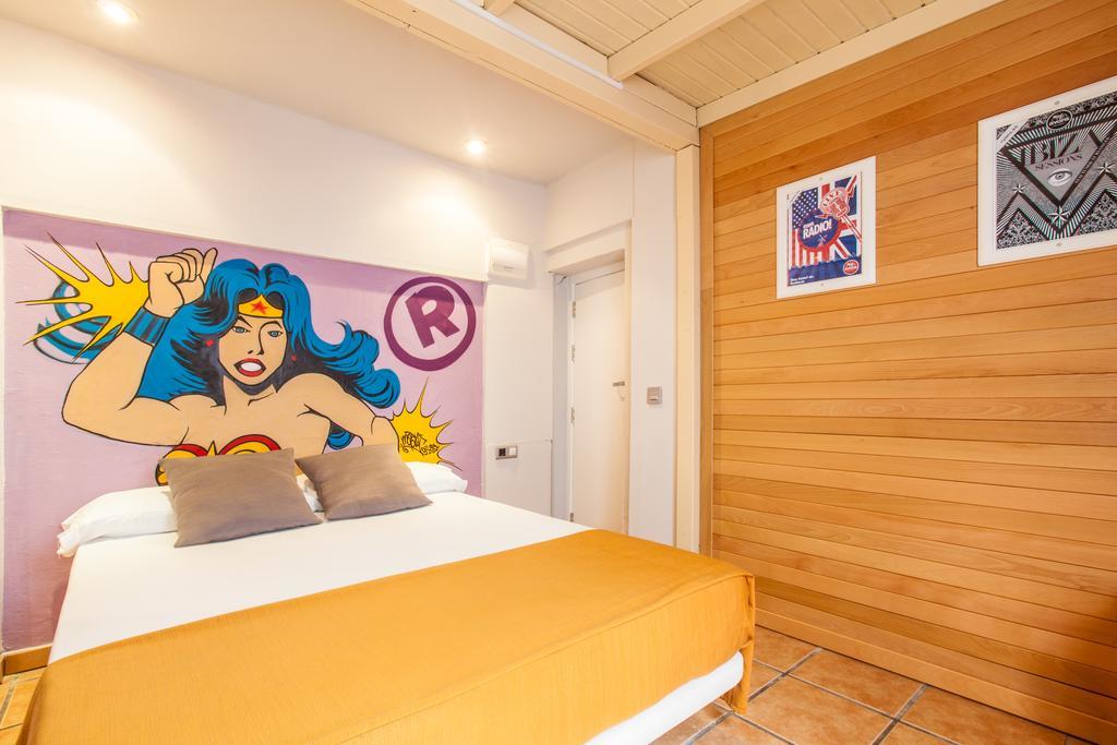 Ten Hostel Ibiza Town Exterior photo