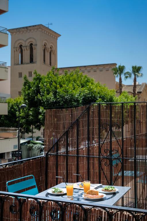 Ten Hostel Ibiza Town Exterior photo